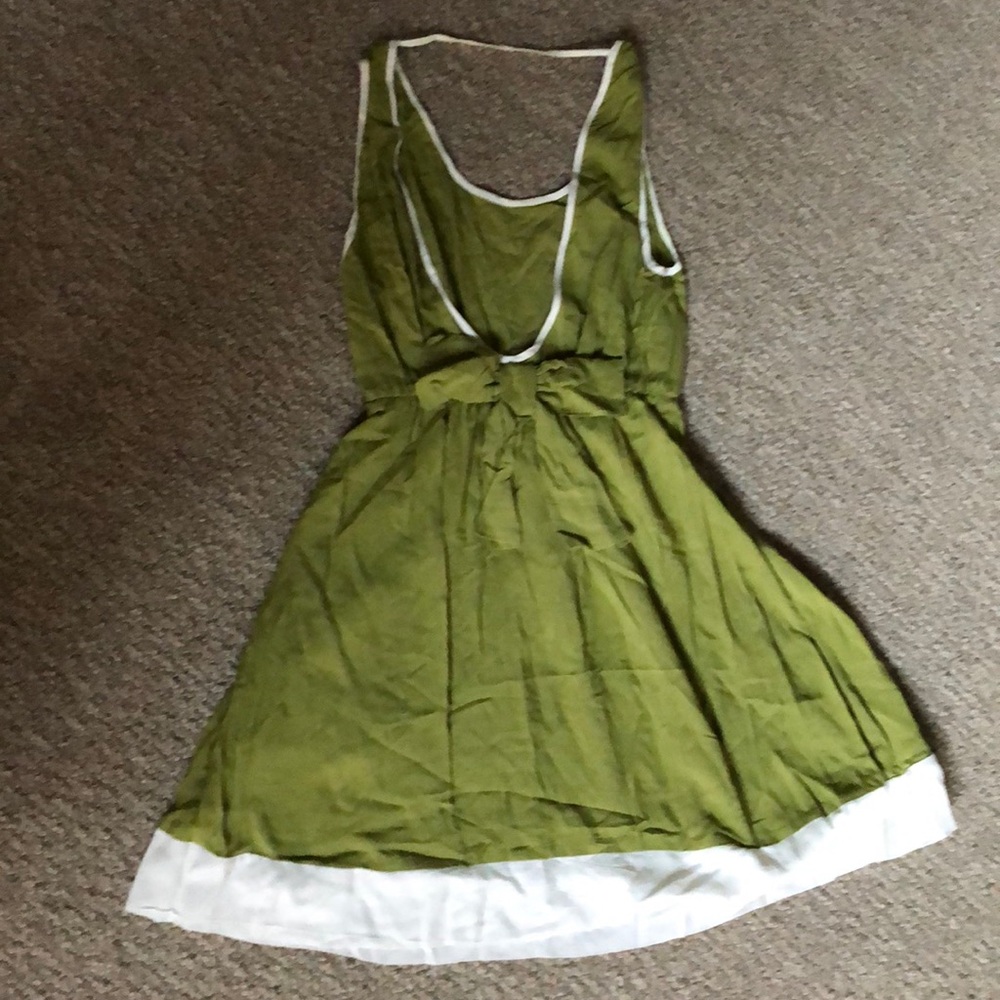 Dress - Picture 2 of 3